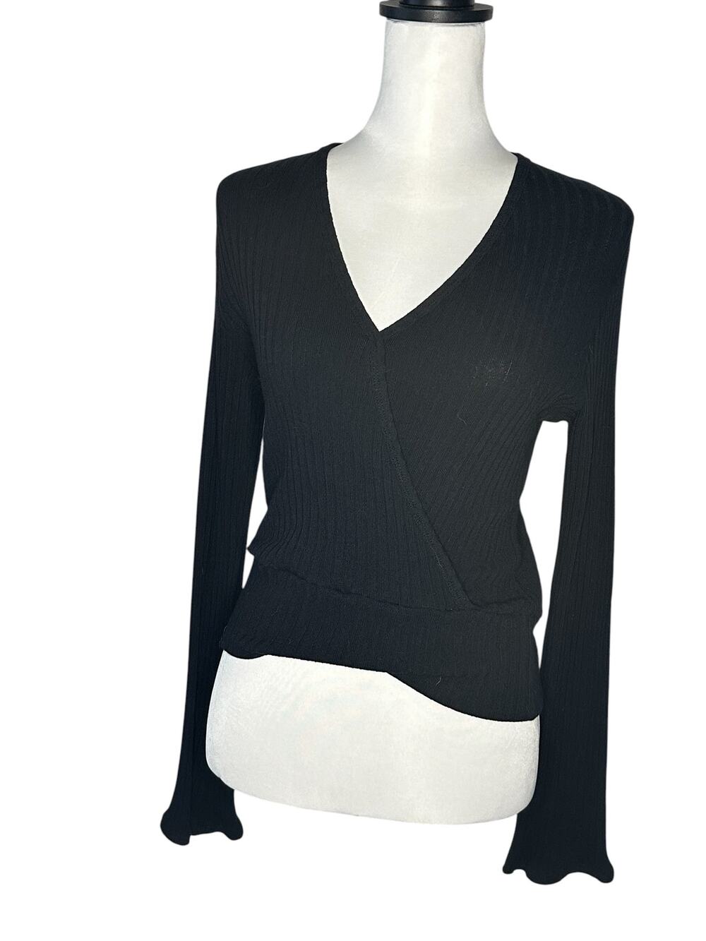 Magic Fit Large Black Long Sleeve top V Neck